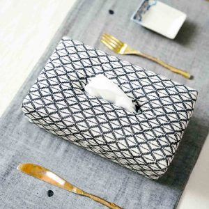 Saya Tissue Box