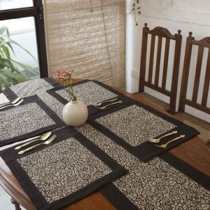 Camreigh Dining Set of A Table Runner And 8 Pcs Of Table Mats