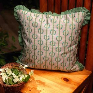 Botanic Wreath – Decorative Cushion with Ruffled Edge