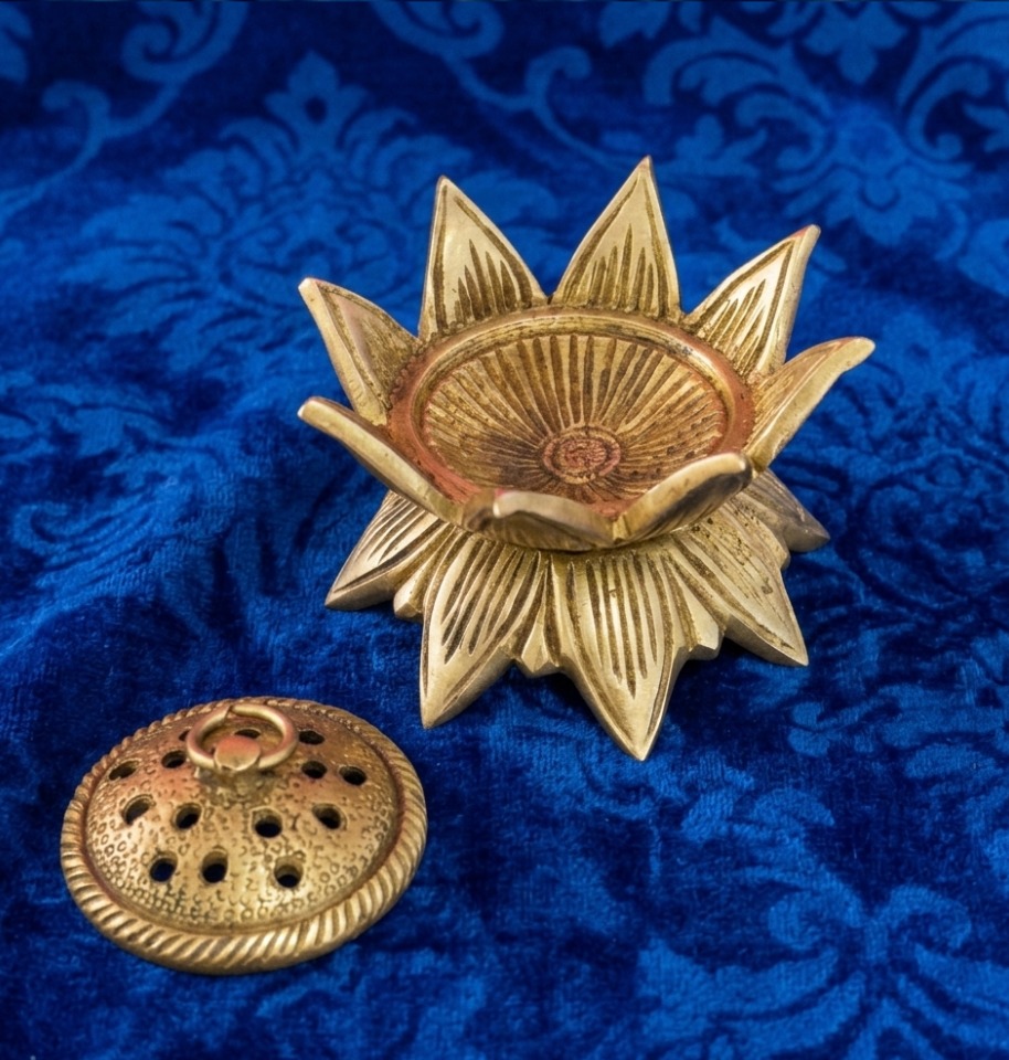Handcrafted Brass Lotus Incense Burner - Image 2